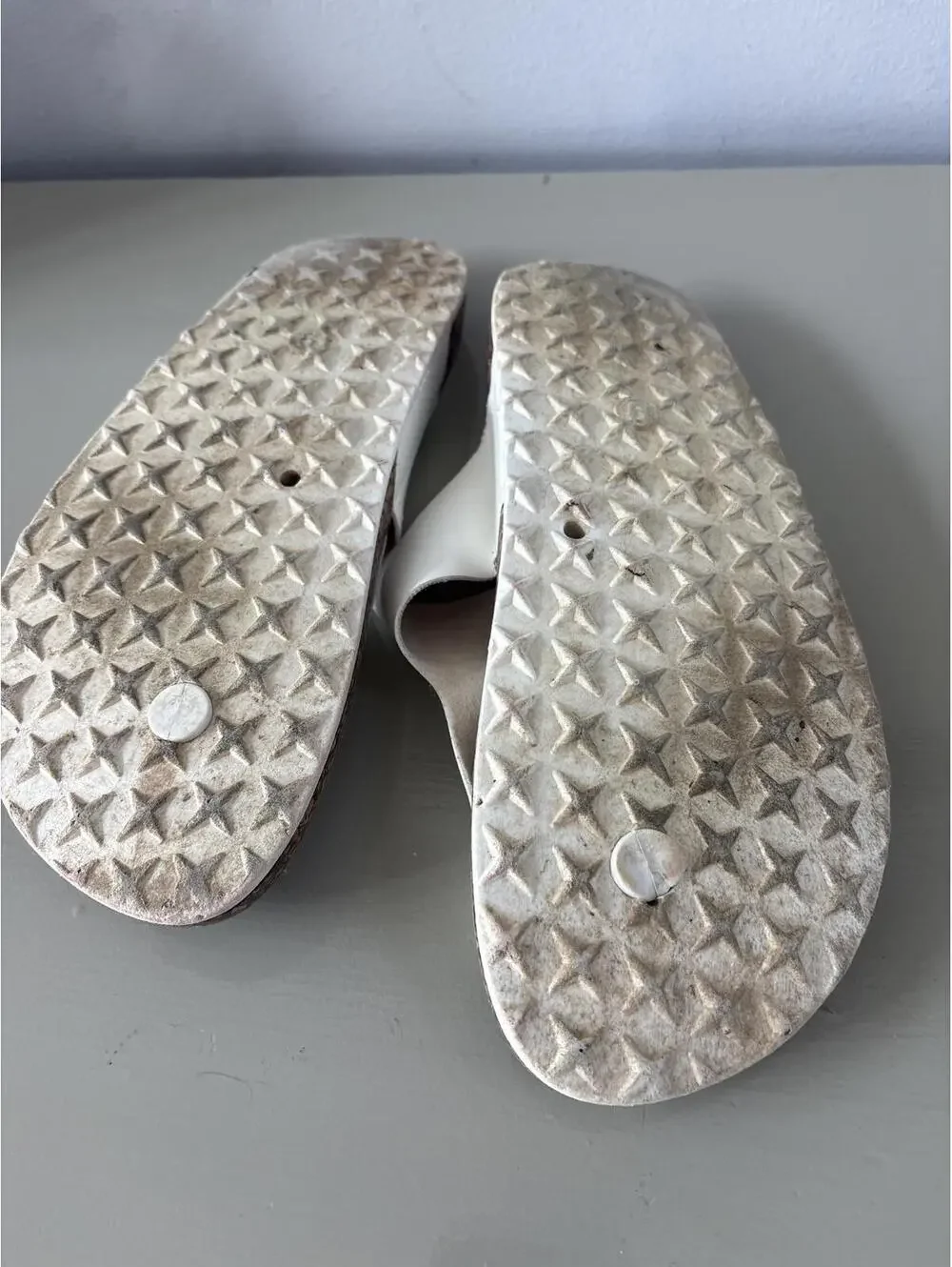 Comfort White Buckle Thong Sandals with Cork Footbed Size 9 Women's